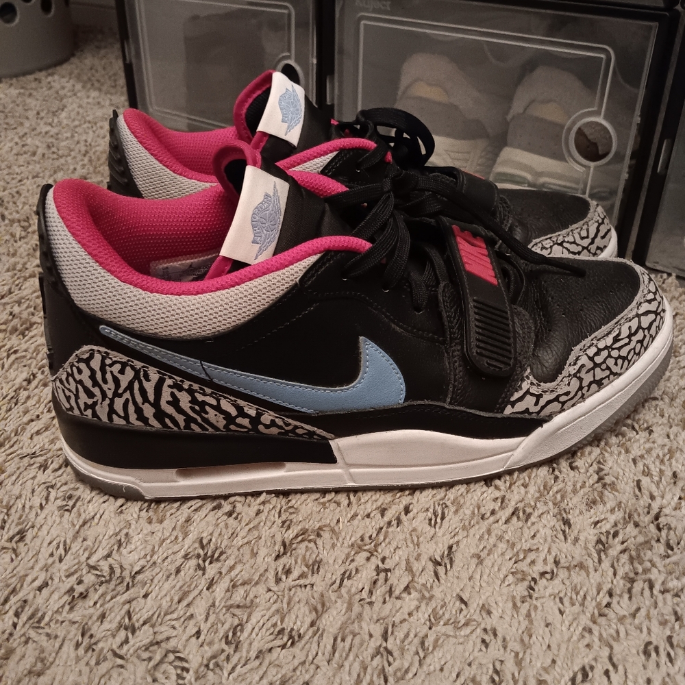 Jordan Legacy 312 LowBlack Valor Blue CD7069-004